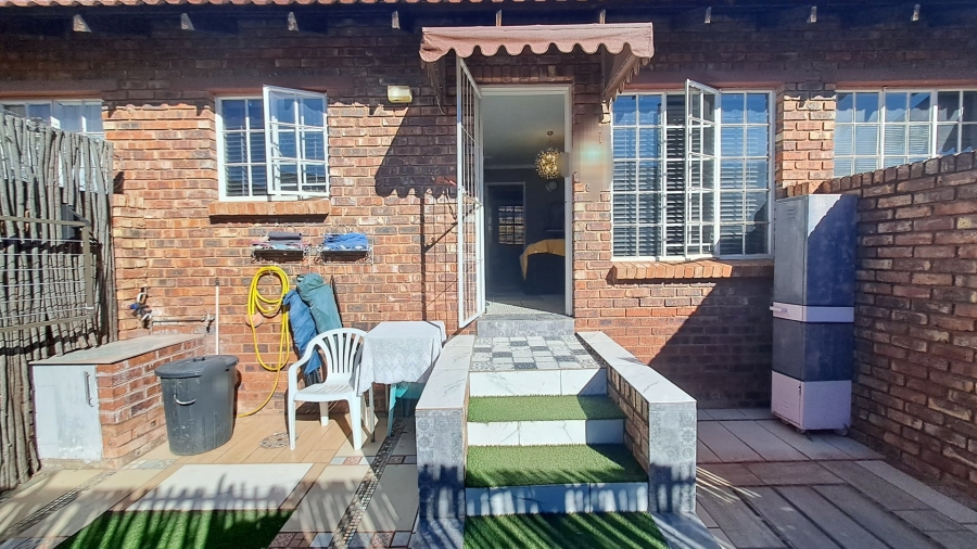 2 Bedroom Property for Sale in Pentagon Park Free State